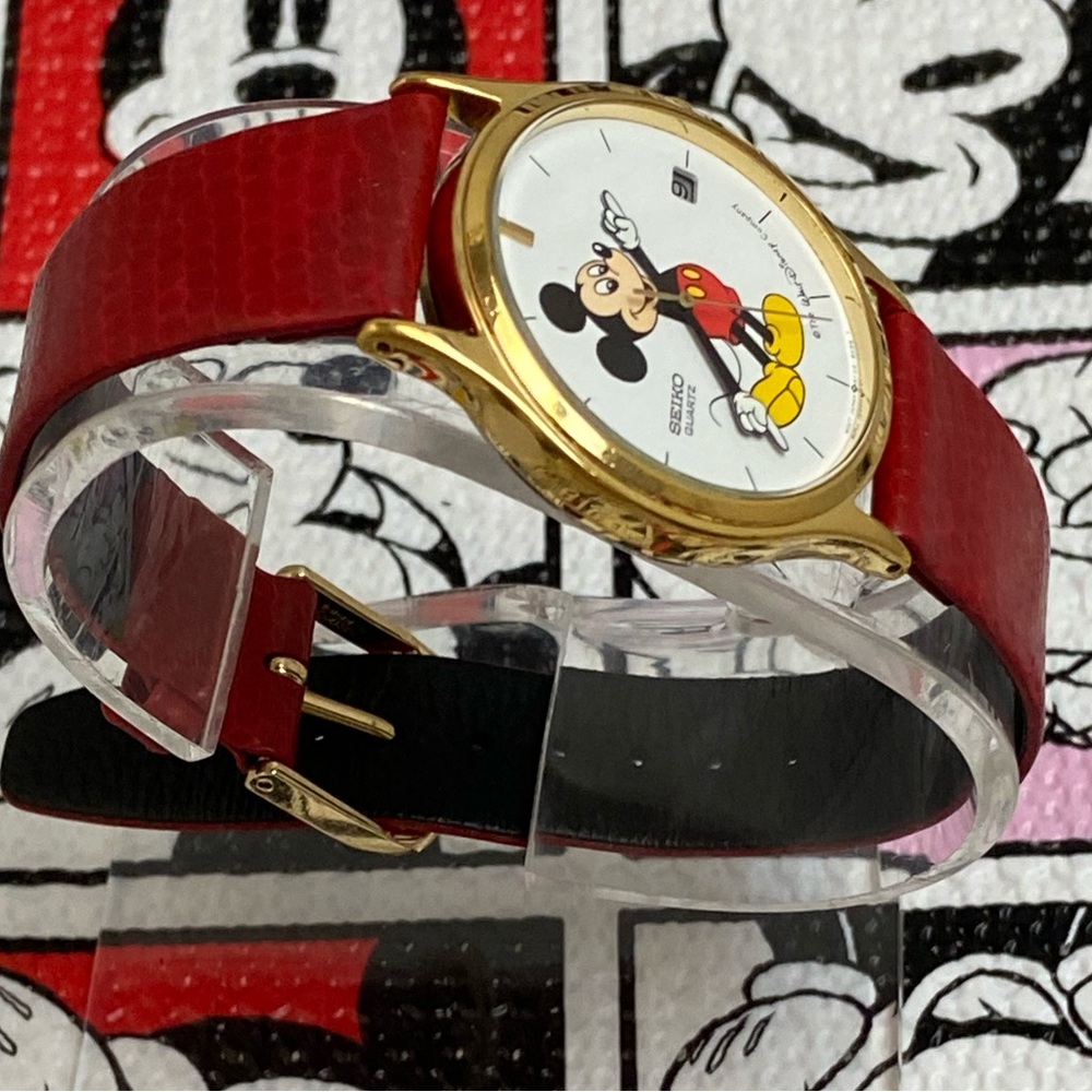 Vintage Disney X Seiko Mickey Mouse Men’s Unisex Dress Watch with Moving Arms - Picture 6 of 16